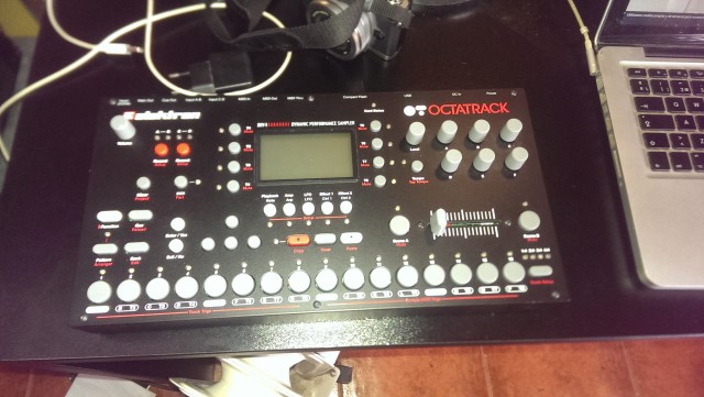 Vendo Elektron Octatrack + soportes