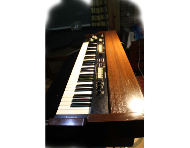Roland VK7 Hammond Clon