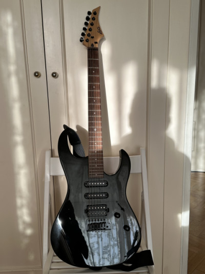 Guitarra Lag Arkane 66