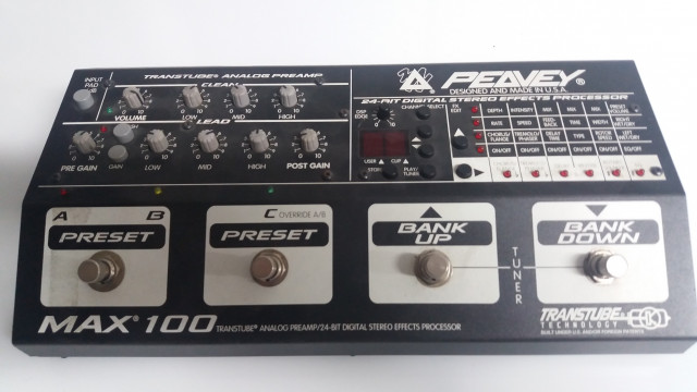 Peavey MAX 100 transtube pedalera multi fx