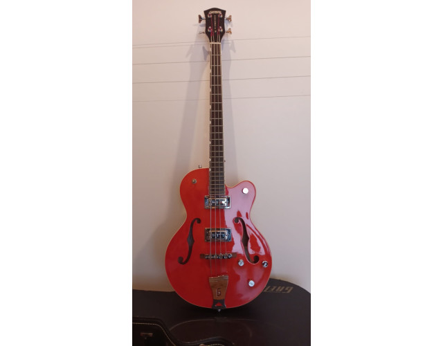 Bajo Gretsch G5123B Electromatic escala media