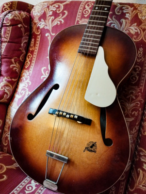 Framus Archtop Calipso, años 70s