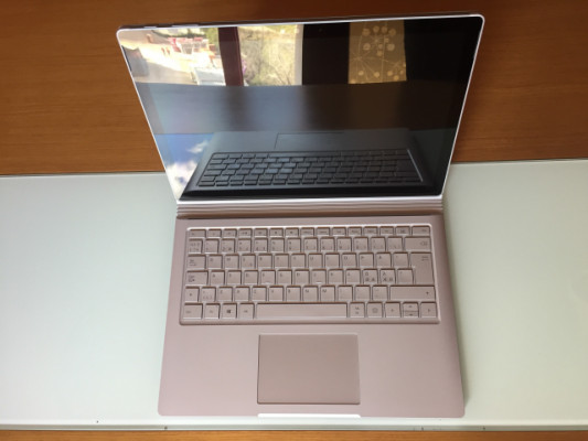 Microsoft Surface Book Core I7 hasta 3´4 Ghz, 8 GB, SSD 256, Sonido Dolby