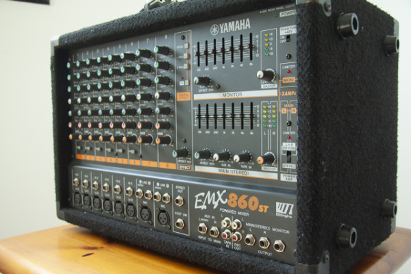 Yamaha EMX 860ST
