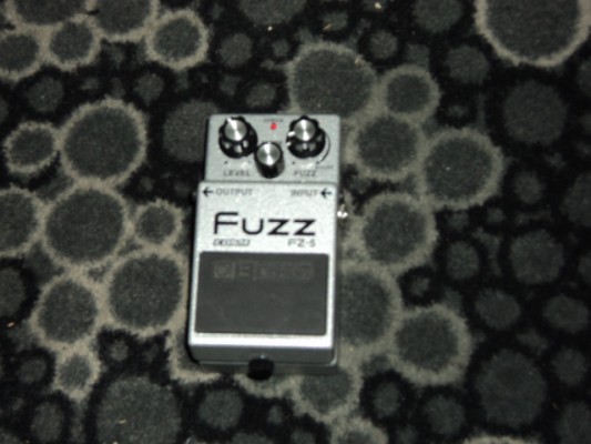 BOSS FZ-5 (pedal fuzz)
