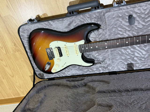 Vendo o cambio Fender stratocaster am ultra