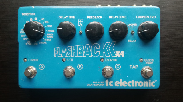 Pedal de guitarra delay Tc Electronic Flashback x4