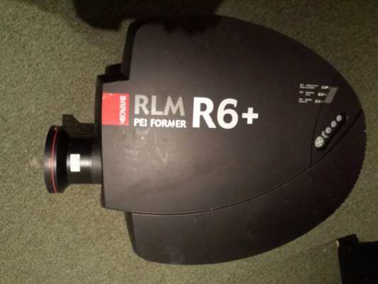 Proyector Barco RLM6+ Performer