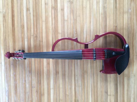 Yamaha EV05 (violín eléctrico 5 cuerdas)