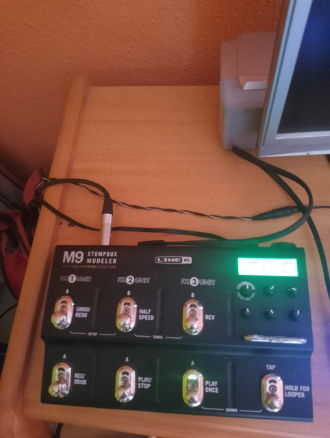 Pedalera line 6 M9