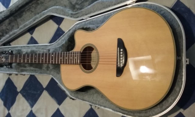 guitarra yamaha apx-4