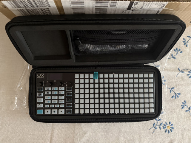 OXI Instruments One - Secuenciador por pasos + OXI Split
