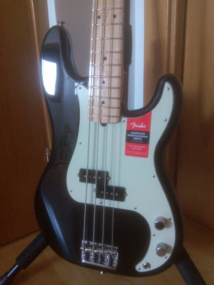 Fender American Professional Precision Bass