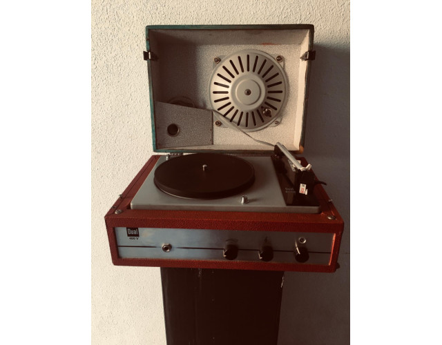 Amplificador valvular / Tocadiscos Dual 400V