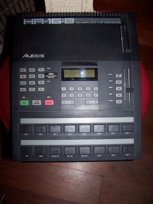 Alesis HR16B-version con sonidos electronicos-gastos de envío incluidos