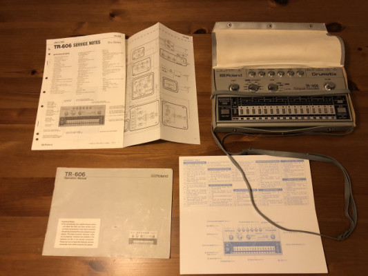 Roland TR-606 con EXTRAS