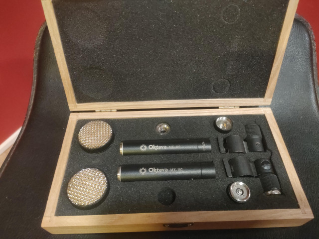 Par micrófonoa oktava MK 102