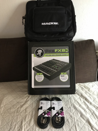 Pack Meza de Sonido Mackie Pro FX 8V2 + Extras a Estrenar