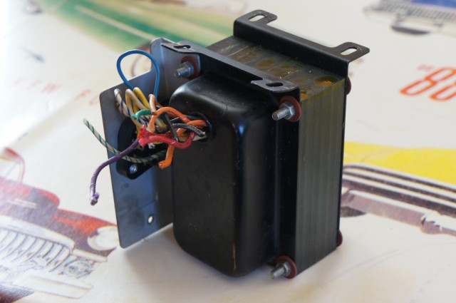 Trafo de alimentación de Televisor antiguo (similar al Hammond 290DEX)