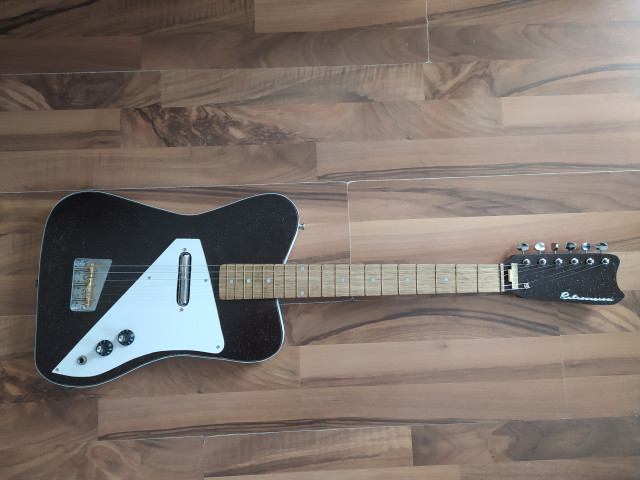 Réplica Danelectro pro1 63