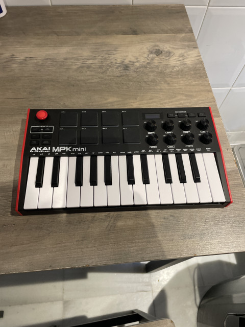 Vendo akai mpk mini mk3