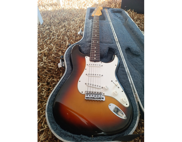 Squier JV Stratocaster ST-62-65 (Export) 1983 | 3.36kg | Fender Fullerton USA Pickup