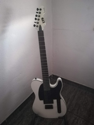 Guitarra ESP LTD TE-200 en perfecto estado