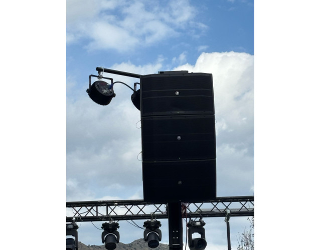 LINE ARRAY MACKIE 28.000wts