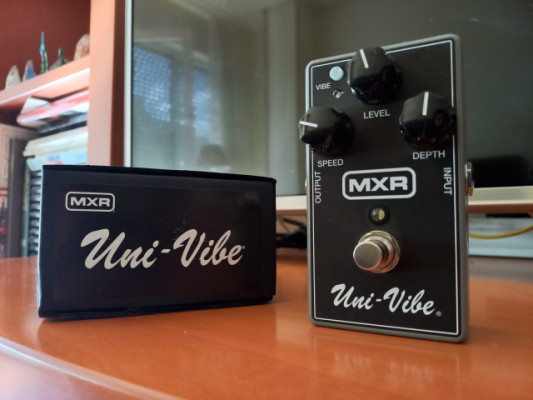 MXR UNIVIBE M68