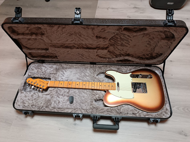 Fender Telecaster AM ULTRA MOCHA BURST