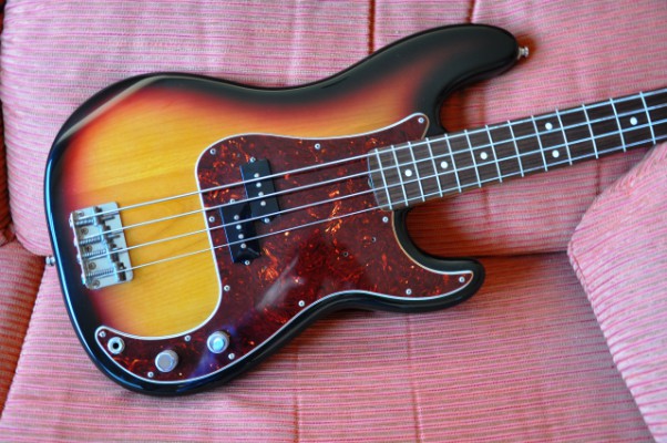 Fender AVRI '62 Precision Bass.El bajo.