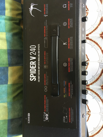 Amplificador Line 6 Spider V240 + EXTRAS (en garantía)