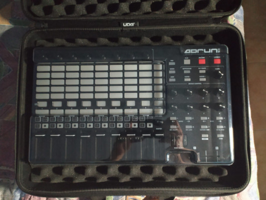 Akai APC40 MK2 + Accesorios