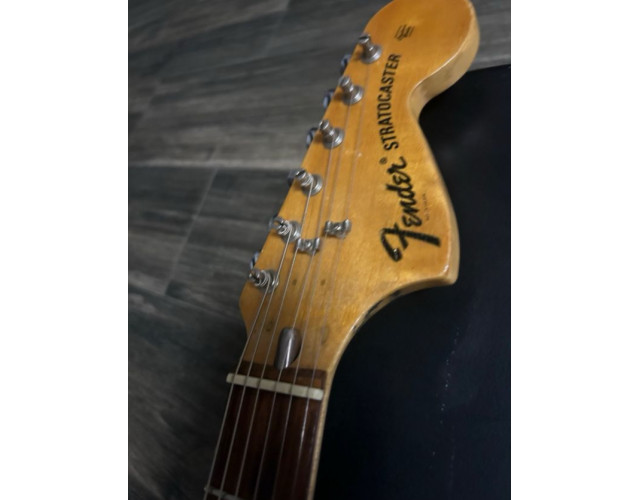 Fender strato del 74 Reservada