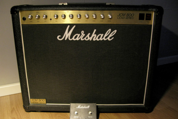 MARSHALL JCM 800 de 1985