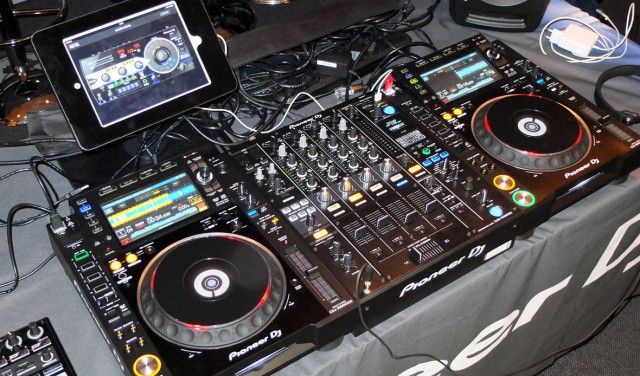 Cdj 2000 NXS2