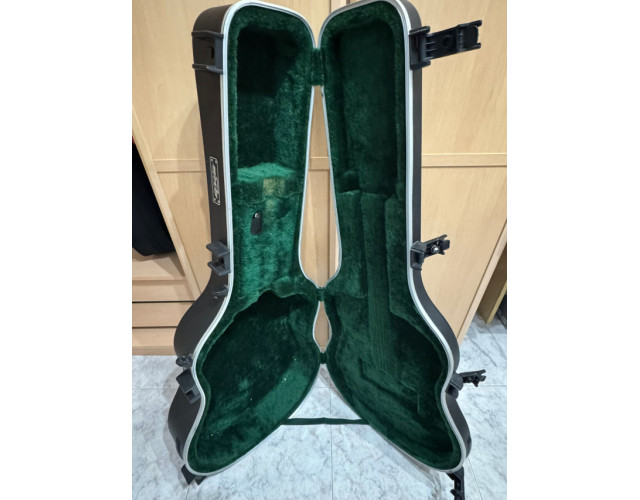 Estuche SKB acústica dreadnought