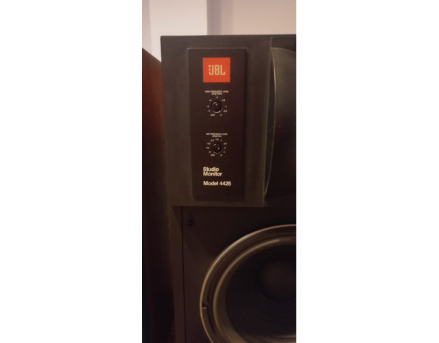 Altavoces pasivos JBL 4425 Studio Monitor + Amplificador HH VX-300