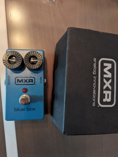 MXR Blue Box IMPECABLE con caja y papeles.