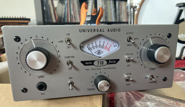Previo Universal Audio 710 Twin - Finity ( nuevo )