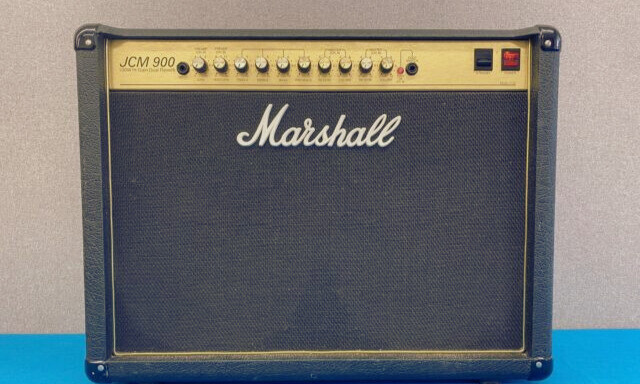 Marshall JCM 900 2X12 100W