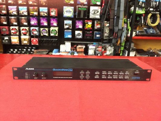 ALESIS QUADRAVERB GT