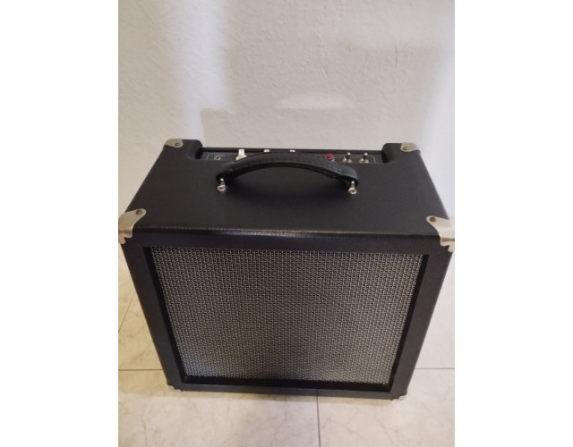 Amp Válvulas 5w muy blues. Cambio x monitores estudio
