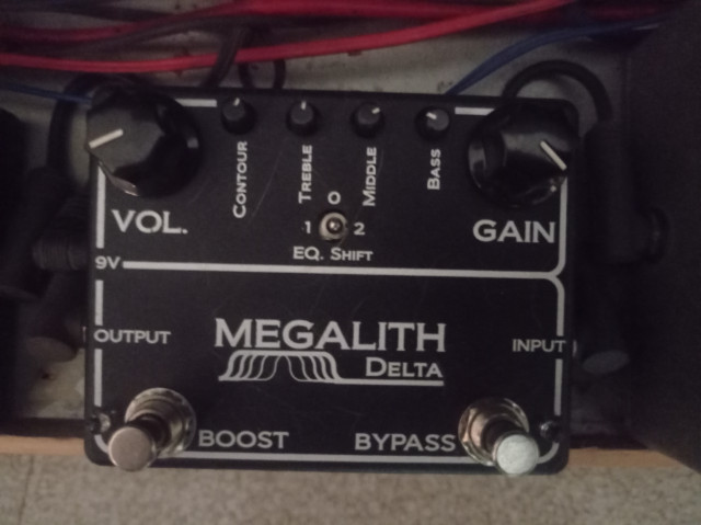 MI Megalith Delta distortion