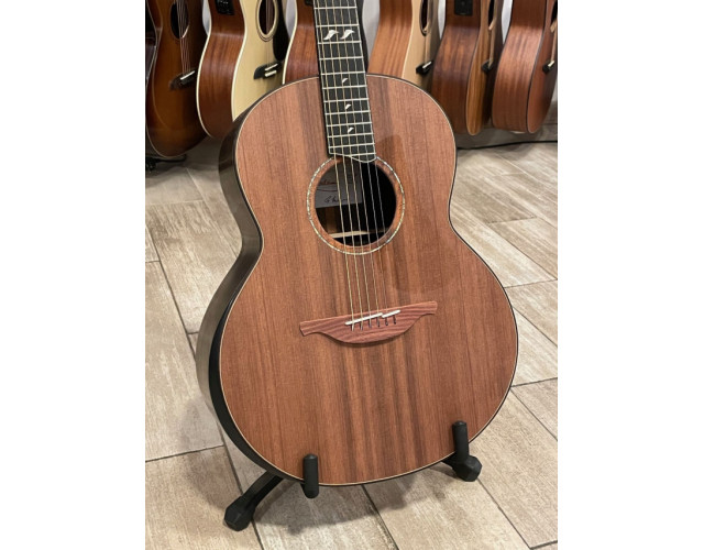 LIQUIDACIÓN! Lowden F50 Sinker Redwood and Macassar Ebony, Bevel