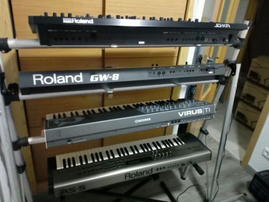ROLAND RS-5