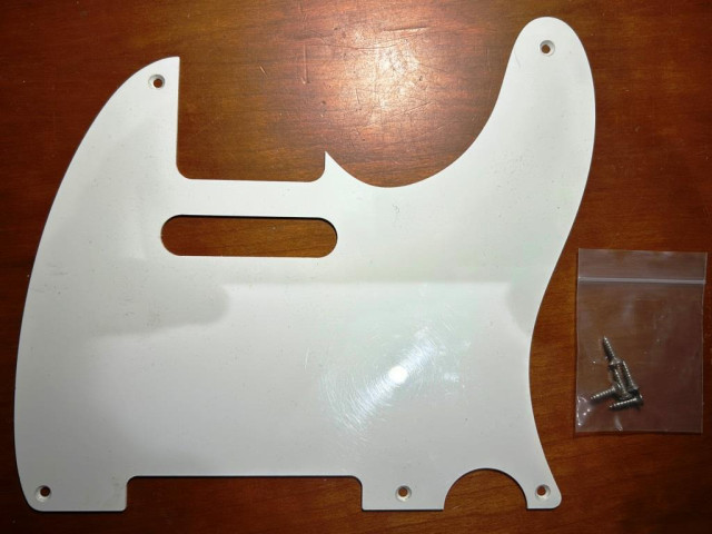 Golpeador Telecaster blanco 1 capa