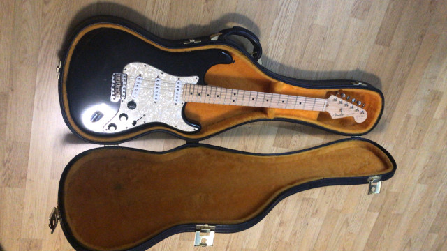 O Cambio: Fender Stratocaster Eric Clapton (Blackie del 2008 USA)