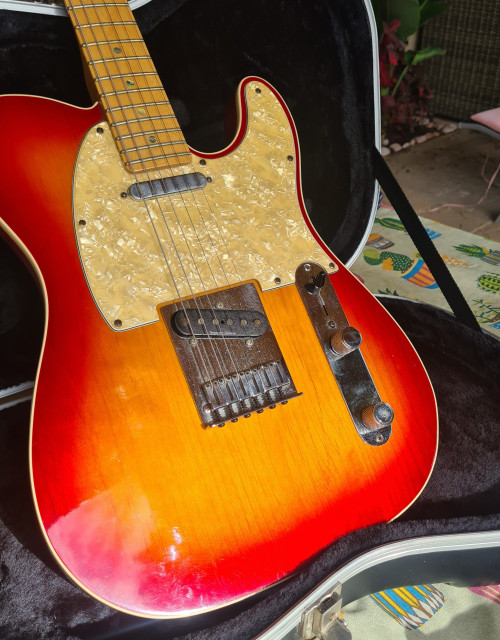 Fender telecaster deluxe 2004
