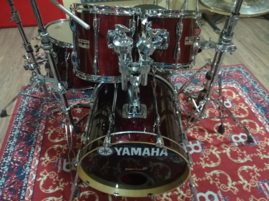 Bombo Yamaha  Recording 18"x16"